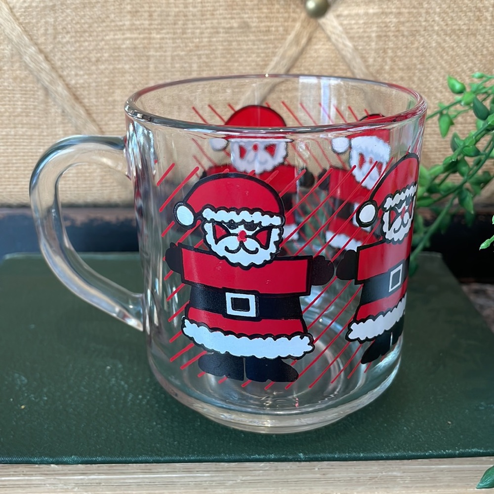 Luminarc Santa mug - Picture 2 of 5
